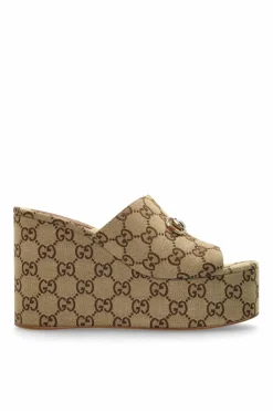 Gucci beżowy Klapki na koturnie