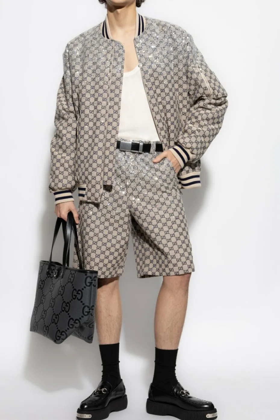 Gucci beżowy Ocieplana kurtka typu `bomber z połyskującymi aplikacjami