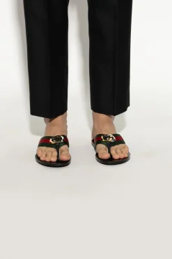 Gucci CZARNY Japonki z paskiem ‘Web’