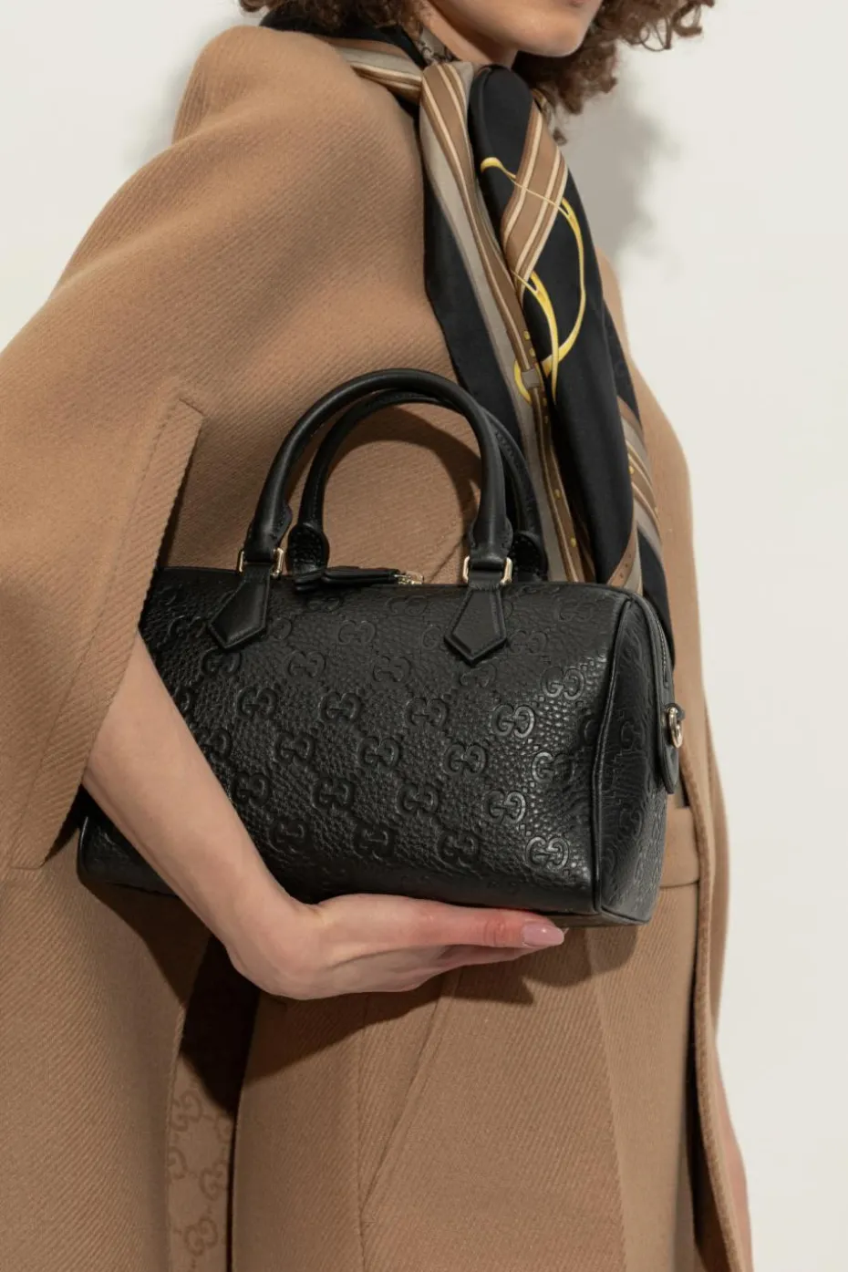 Gucci CZARNY Torba do ręki `GG Emblem Small`