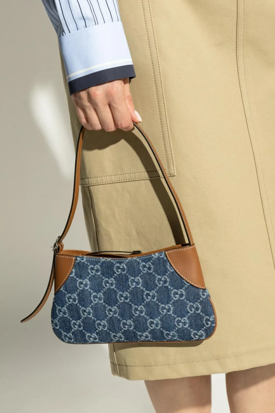 Gucci NIEBIESKI Torba na ramię `GG Emblem Small`