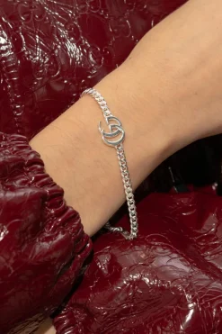 Gucci SREBRNY Srebrna bransoleta z zawieszką w kształcie logo