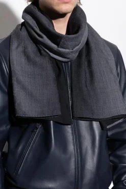 Gucci SZARY Sal ze wzorem `GG`