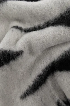 Isabel Marant CZARNY Szal z logo `Loliana`