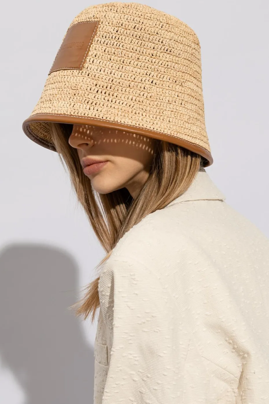 Jacquemus beżowy Pleciony kapelusz ‘Soli’
