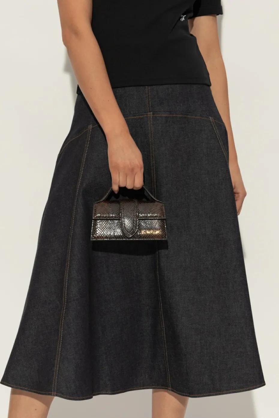 Jacquemus BRĄZOWY Mini torba `Le Bambino`