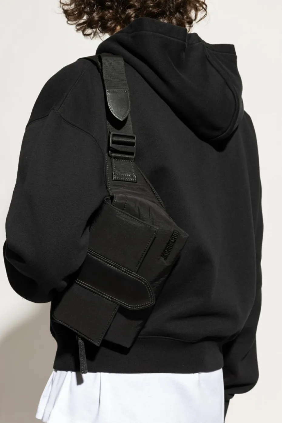 Jacquemus CZARNY Torba na pas `Bambino`