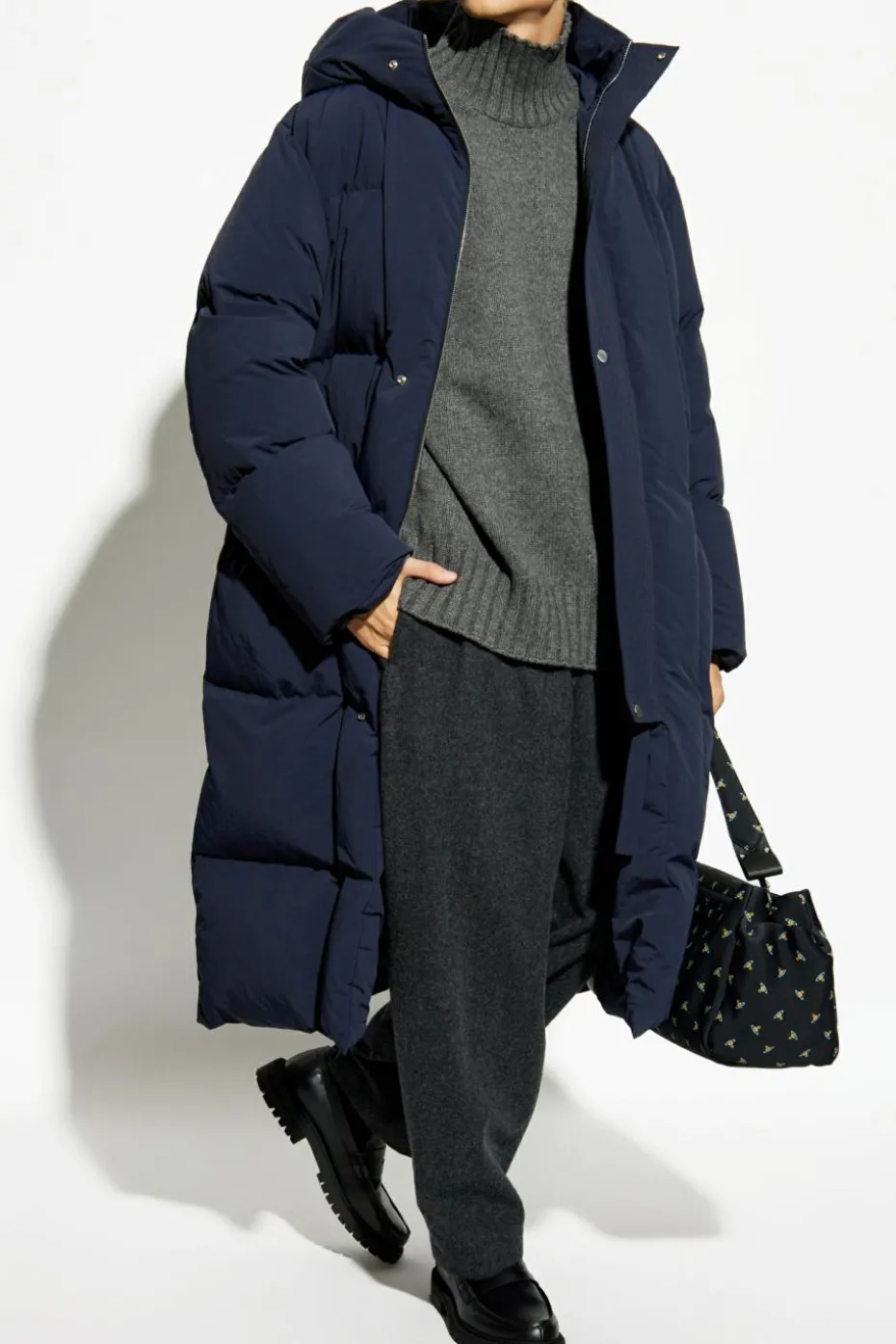 JIL SANDER+ GRANATOWY Długa puchowa kurtka