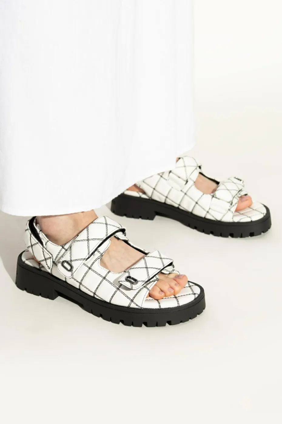 Marc Jacobs BIAŁY Sandały `Sunny`
