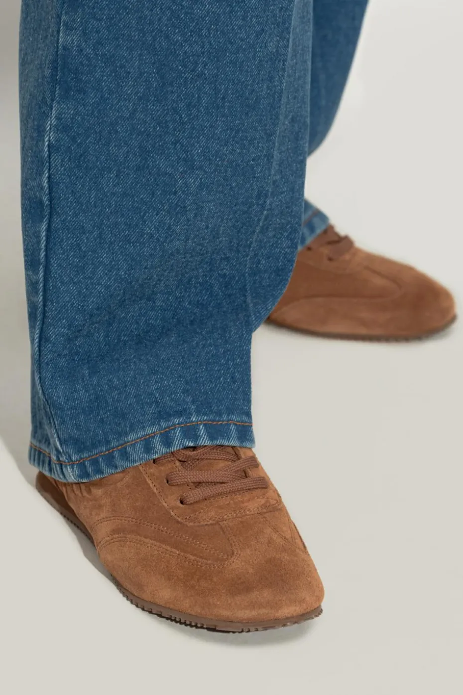 MCM BRĄZOWY Buty sportowe z logo