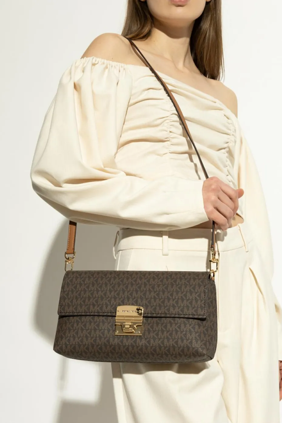 Michael Michael Kors BRĄZOWY Torba ma ramię `Addie`
