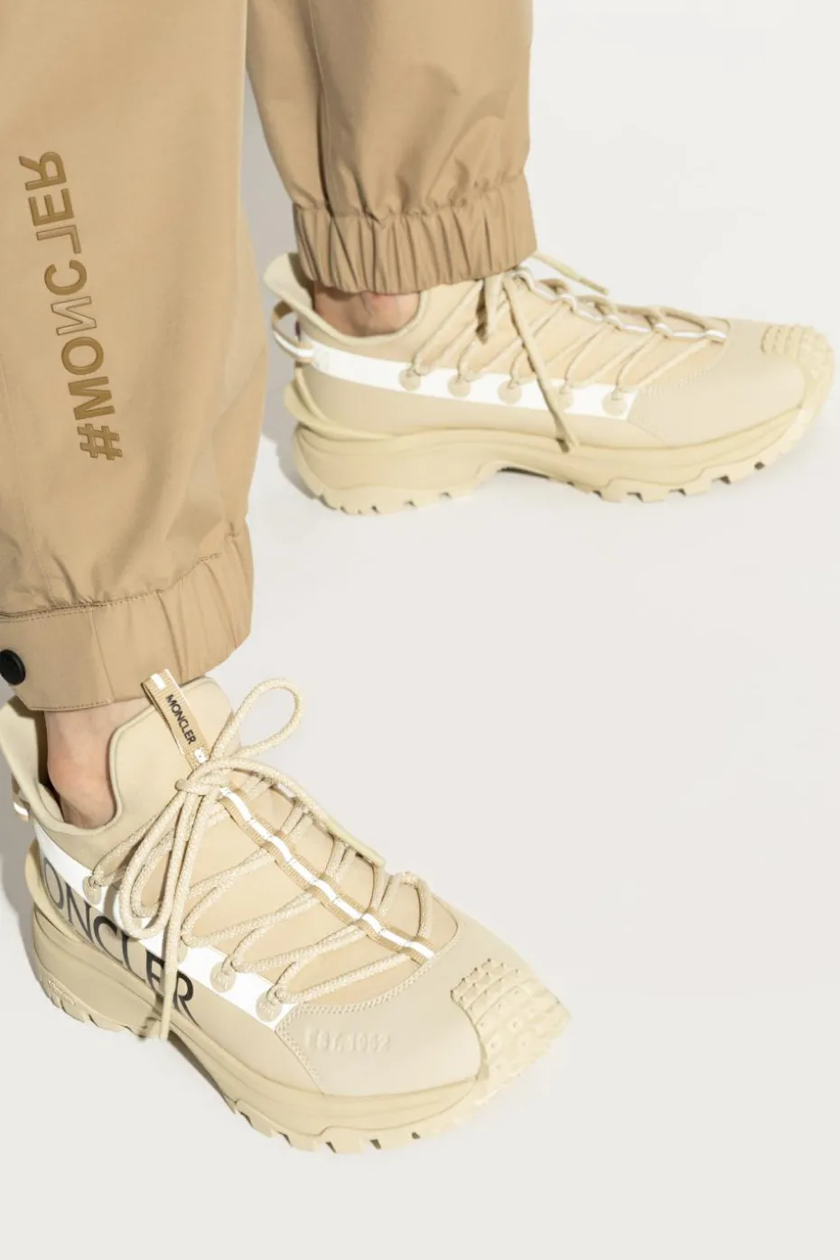 Moncler beżowy Buty sportowe `Trailgrio Lite2`