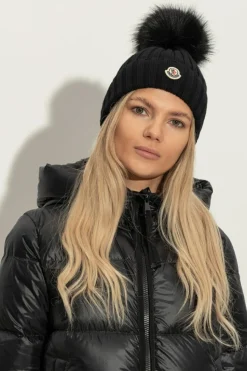 Moncler CZARNY Czapka z pomponem