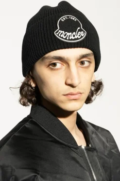 Moncler CZARNY Wełniana czapka z naszywką z logo