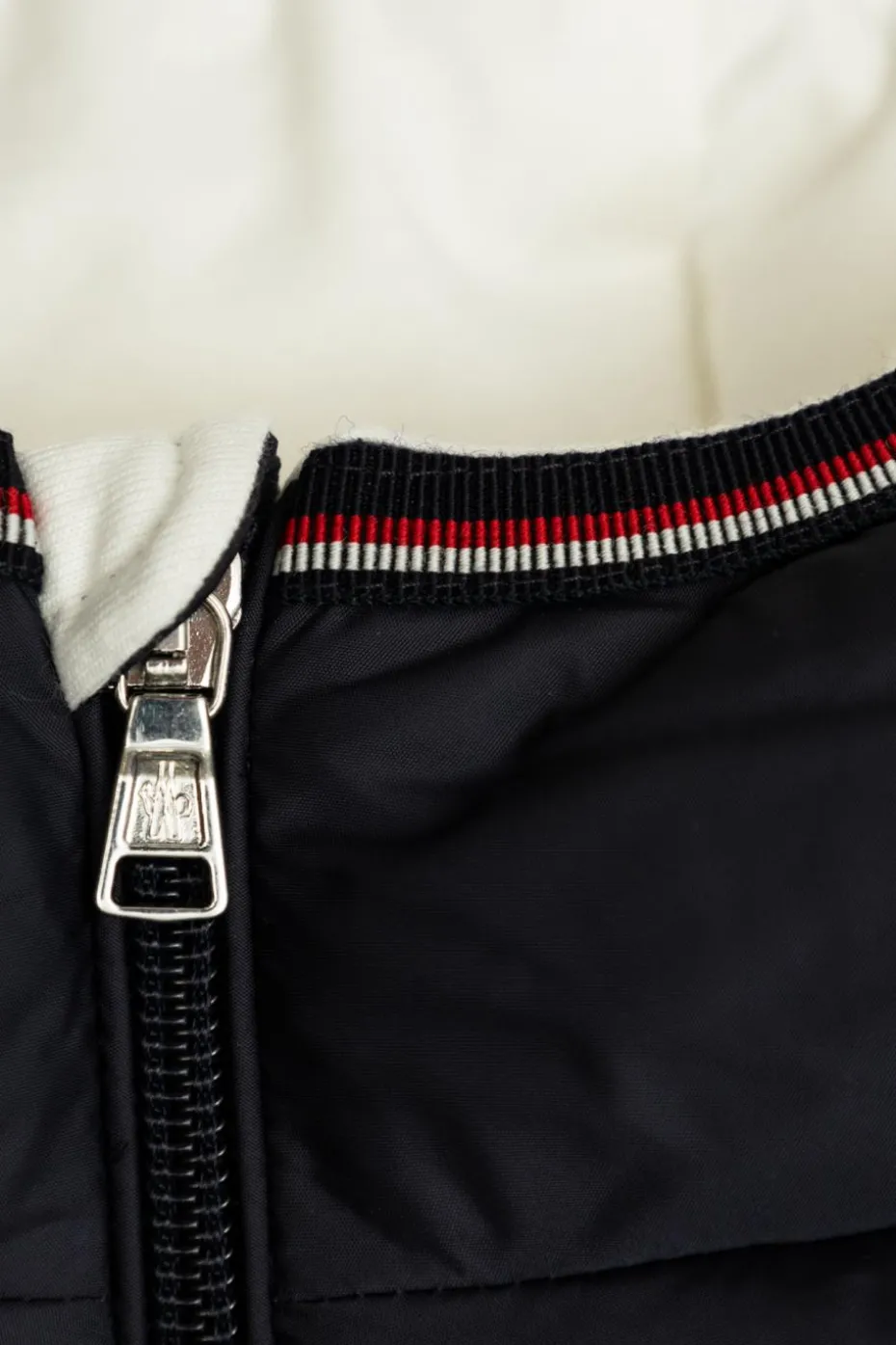 Moncler Enfant GRANATOWY Ocieplana kurtka `Saito`
