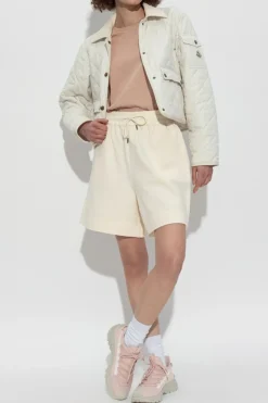 Moncler kremowy Bawełniane szorty z naszywką z logo
