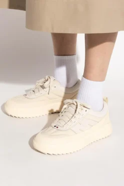 Moncler kremowy Buty sportowe z logo