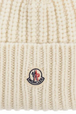 Moncler kremowy Wełniana czapka z naszywką z logo
