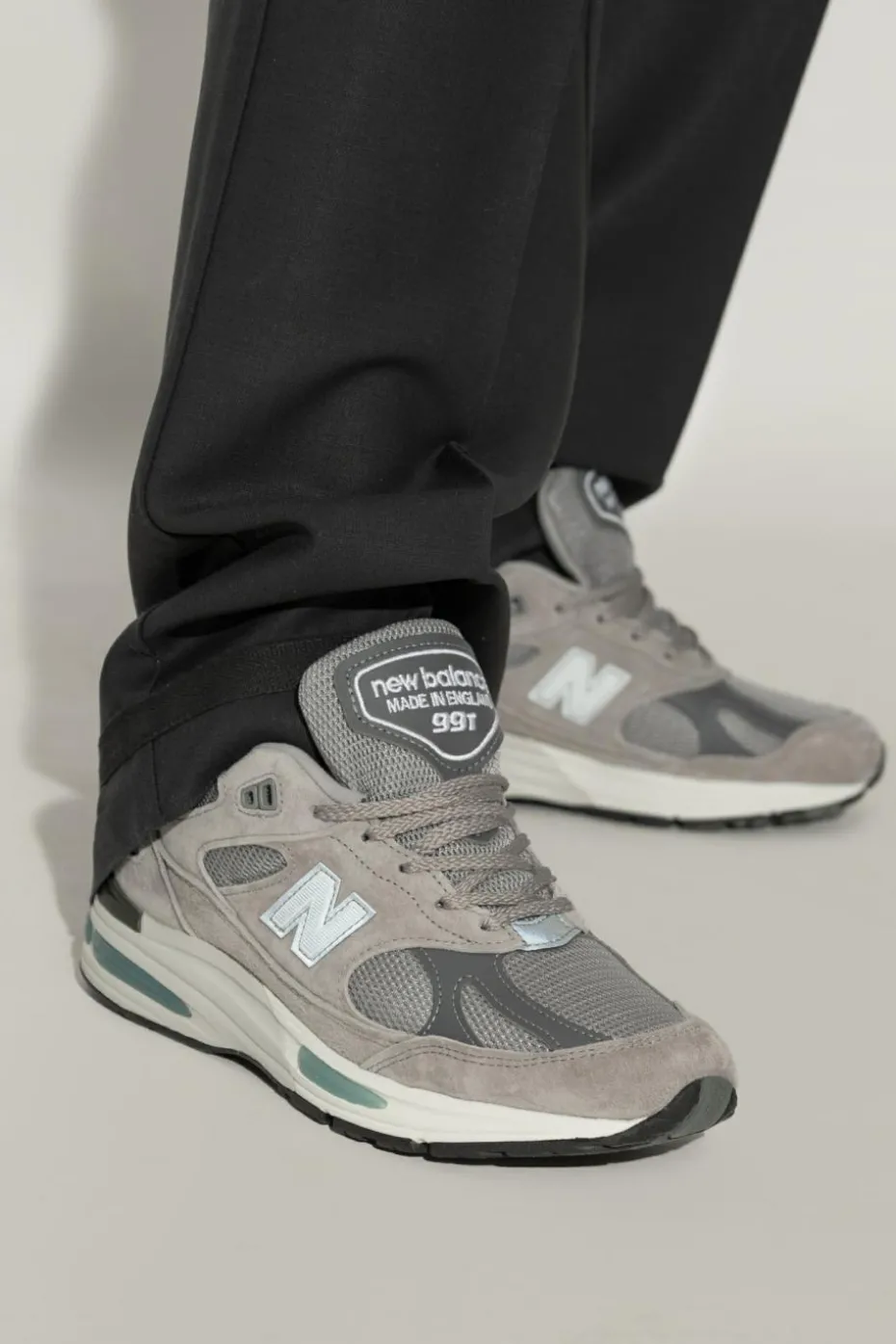 New Balance SZARY Buty sportowe `MADE in UK 991v2`