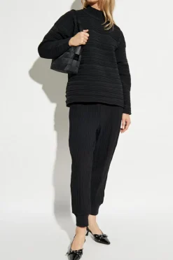 Pleats Please Issey Miyake CZARNY Plisowany top ze stójką