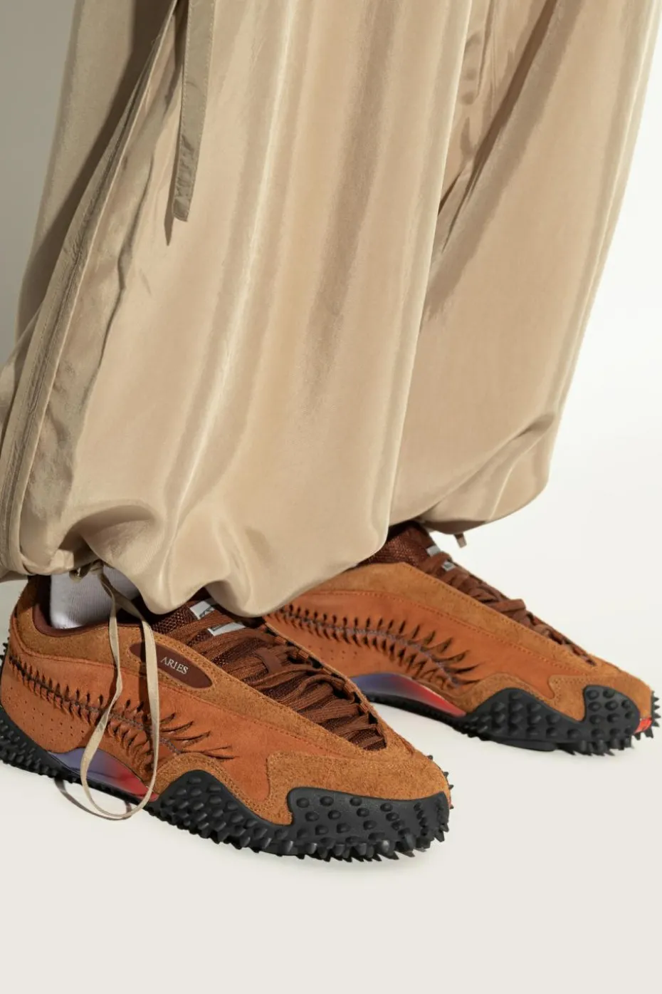 Puma BRĄZOWY Buty sportowe `Mostro Craft Aries`