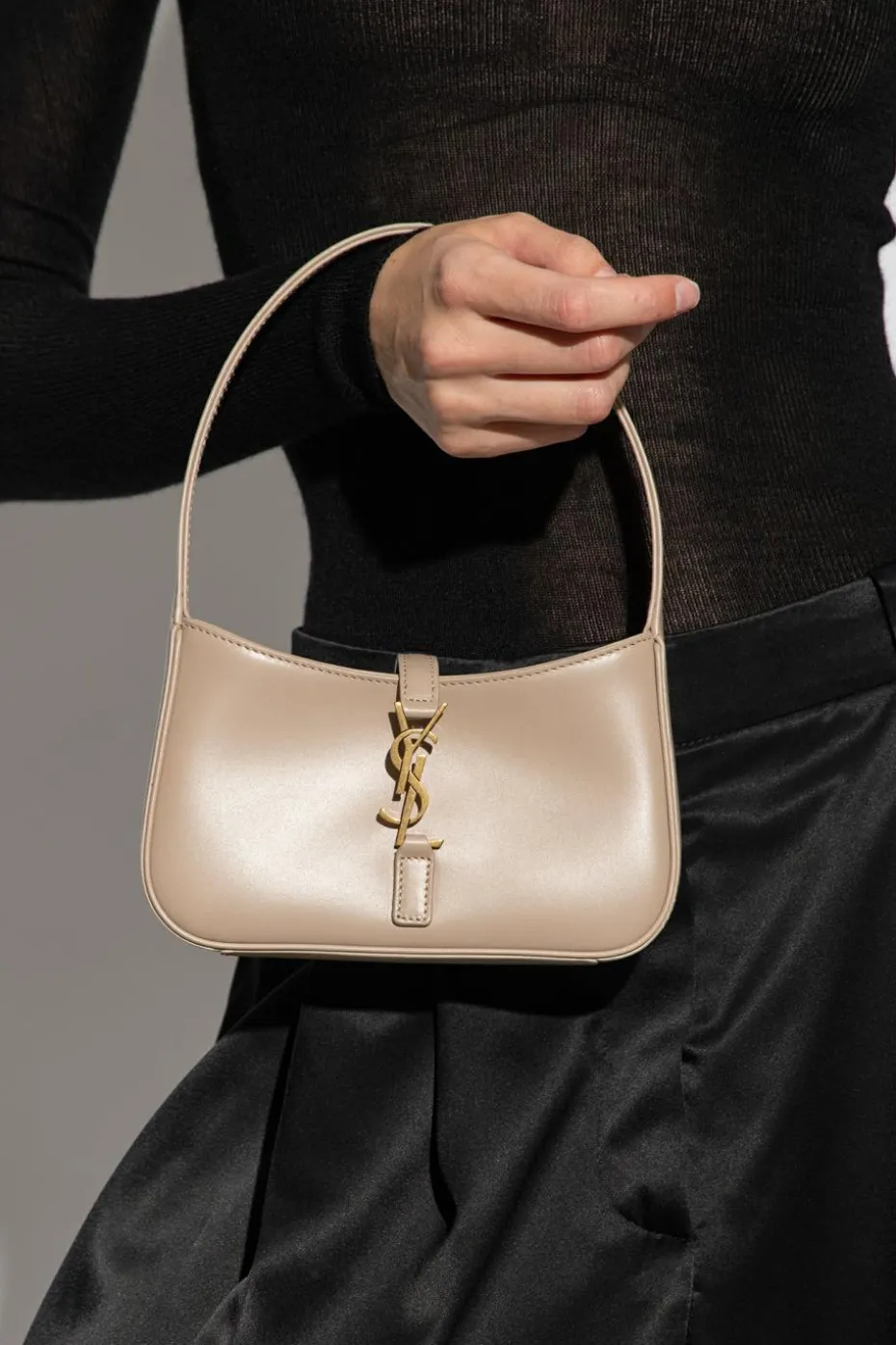 Saint Laurent beżowy Torba do ręki ‘Le 5 A 7 Mini’ typu ‘hobo’