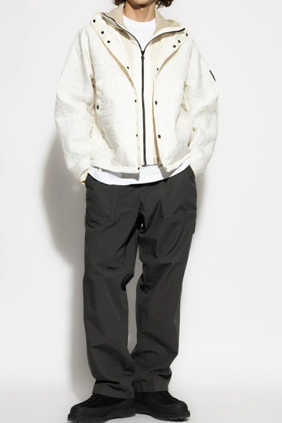 Stone Island kremowy Pikowana kurtka z odpinanym kapturem