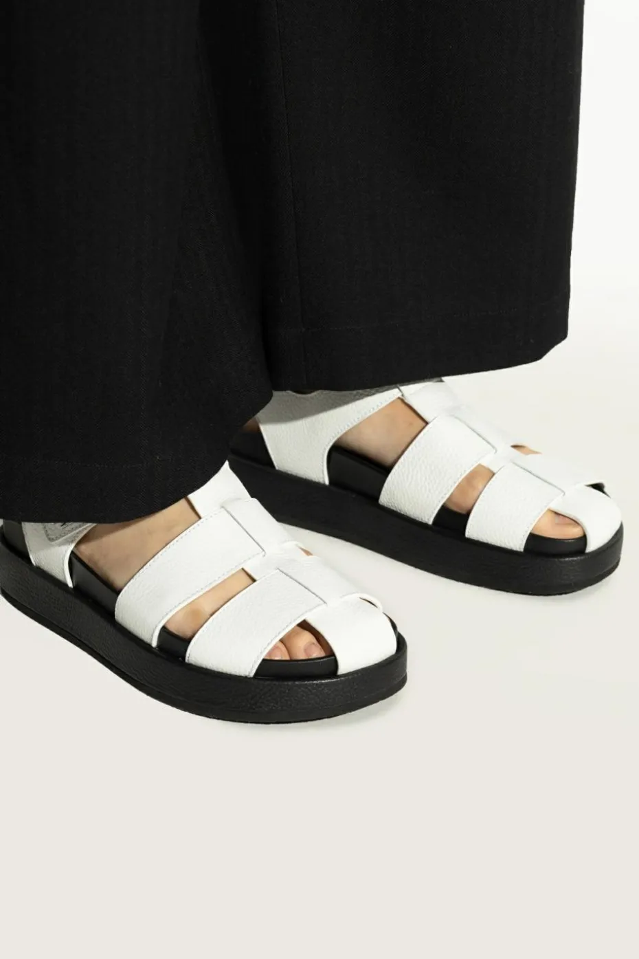 Tory Burch BIAŁY Sandały `Kira`