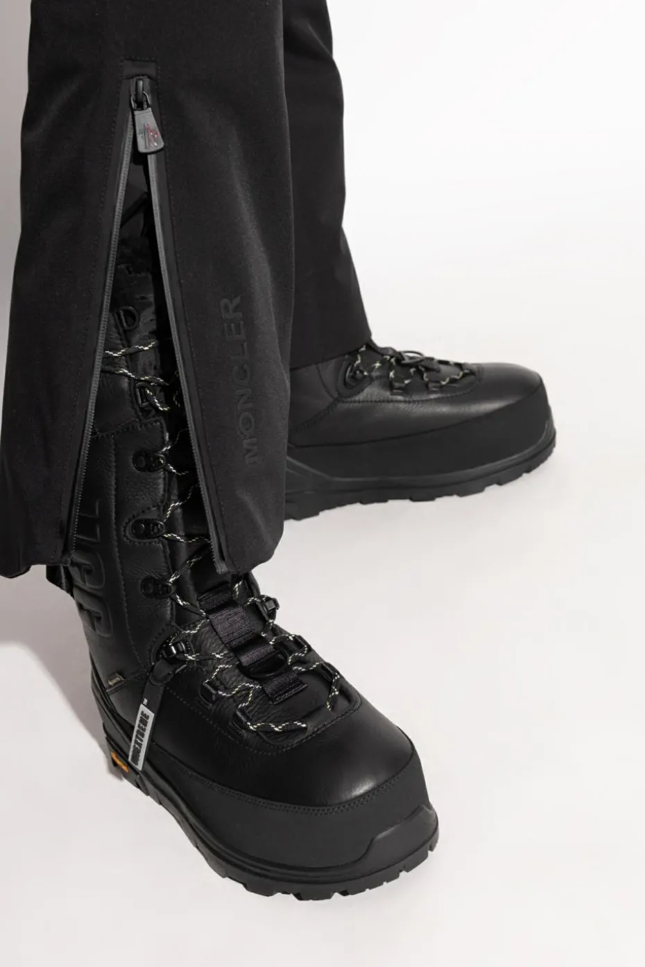 UGG CZARNY Śniegowce `Shasta`