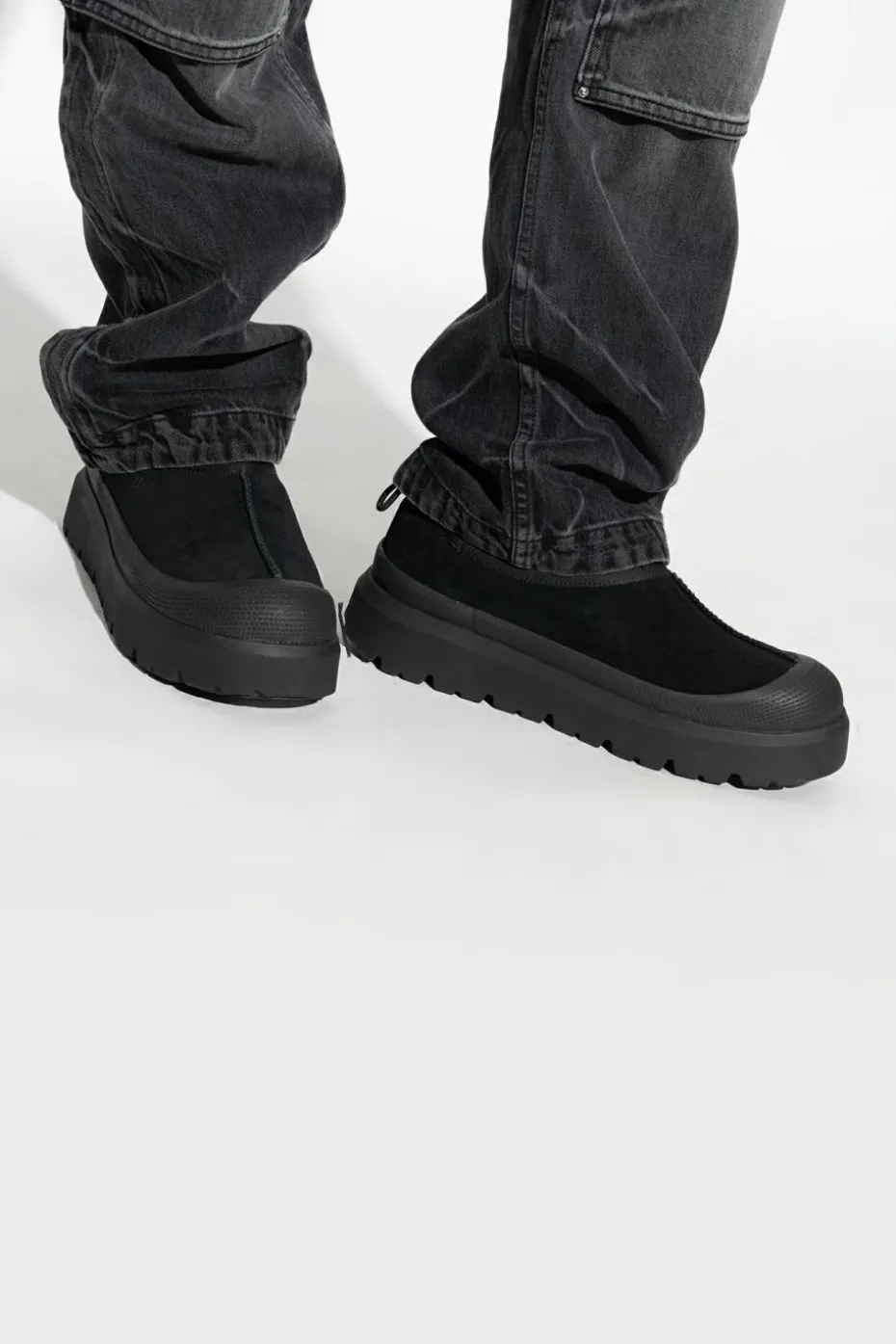 UGG CZARNY Zamszowe buty ‘Tasman Weather Hybrid’