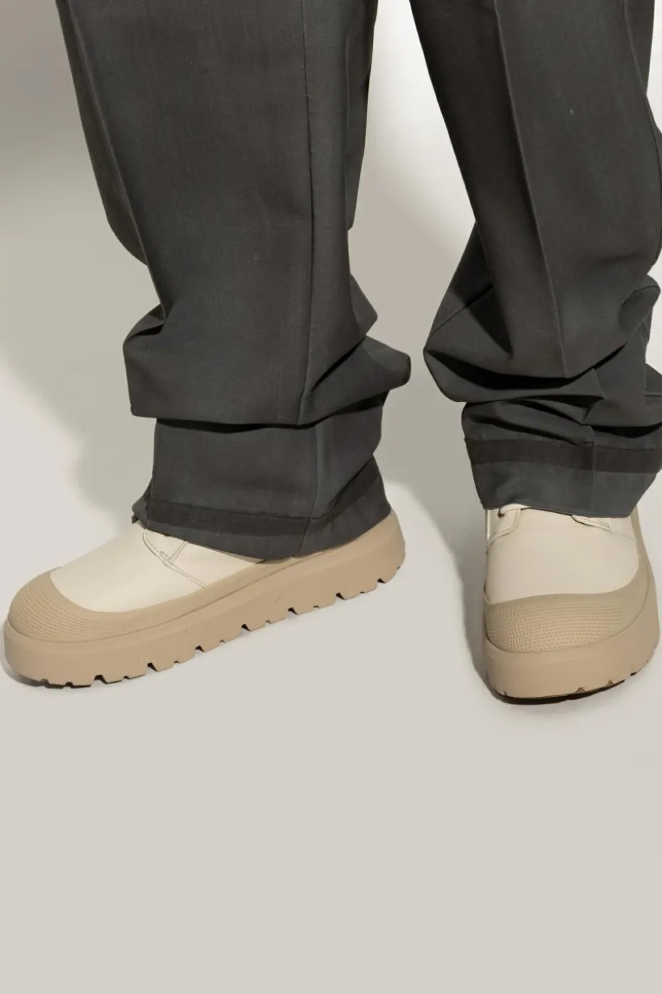 UGG kremowy Śniegowce `Neumel High Weather Hybrid`