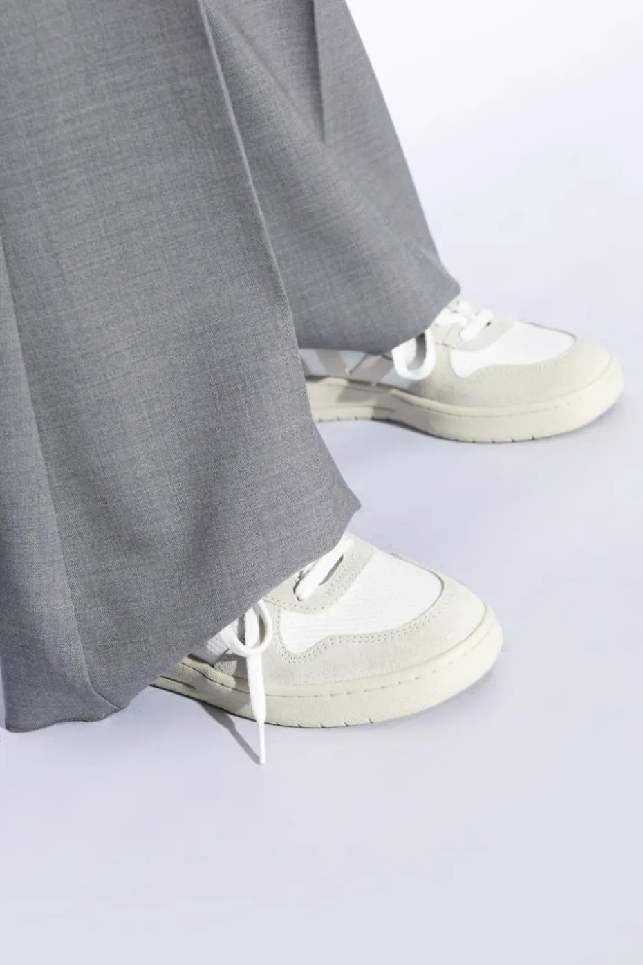 Veja BIAŁY Buty sportowe ‘V-10 B-Mesh’