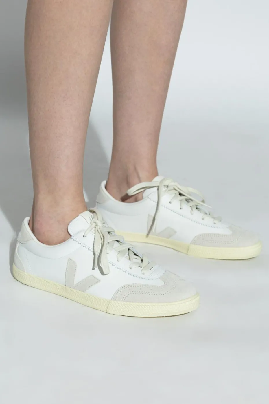 Veja BIAŁY Buty sportowe `Volley O.T. Leather`
