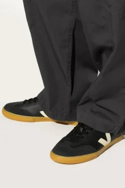 Veja CZARNY Buty sportowe `VOLLEY O.T. LEATHER`