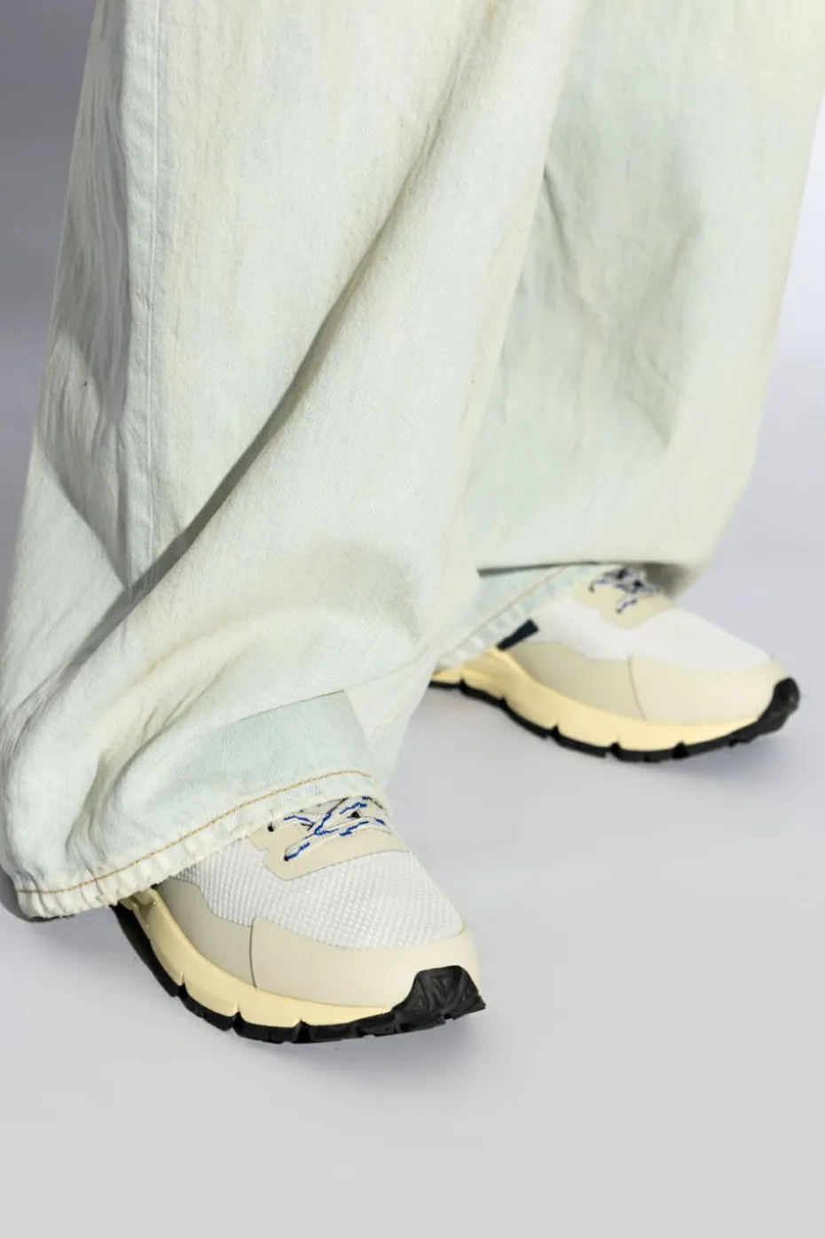 Veja kremowy Buty sportowe `Dekkan ALVEOMESH`