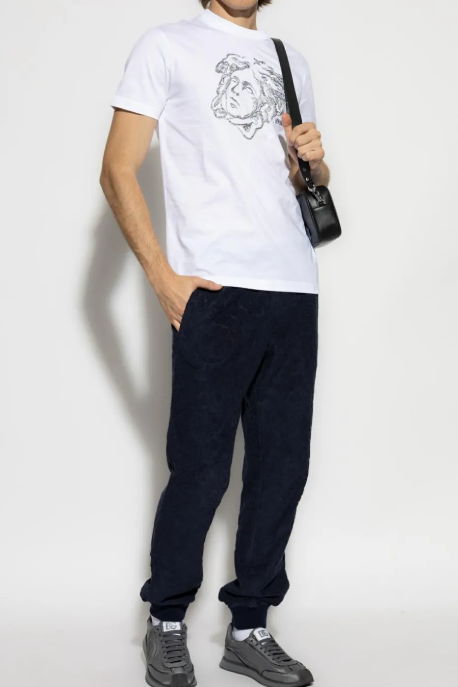 Versace GRANATOWY Spodnie dresowe ze wzorem `barocco`