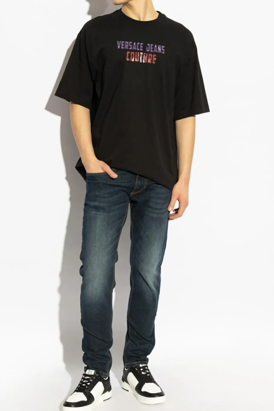 Versace Jeans Couture CZARNY T-shirt z nadrukowanym logo