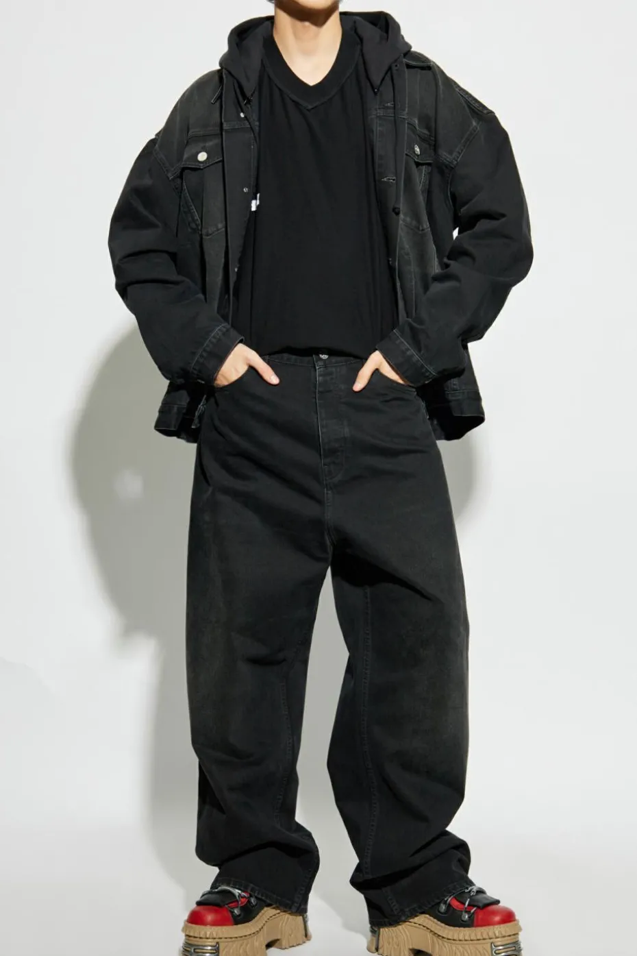 VETEMENTS CZARNY Jeansy z logo